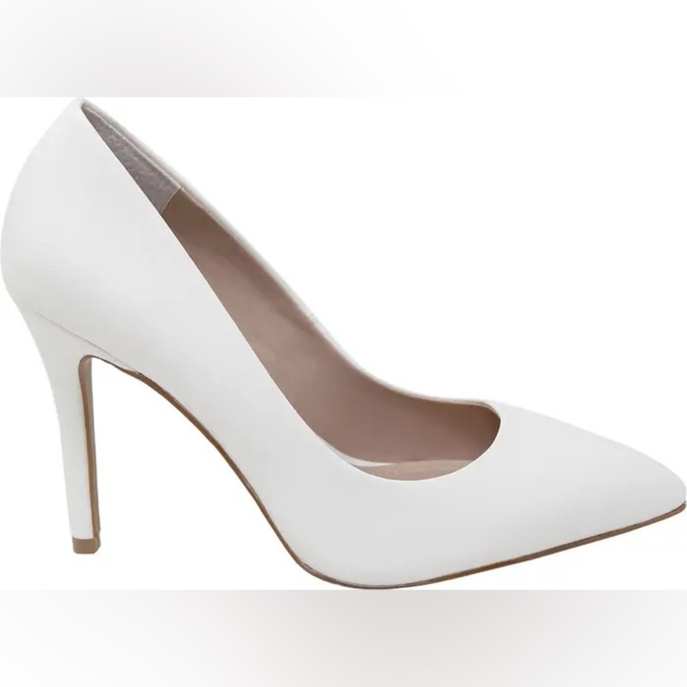 Charles David White Leather Pointy Toe Pumps
